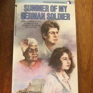 Paperback Summer of my German Soldier